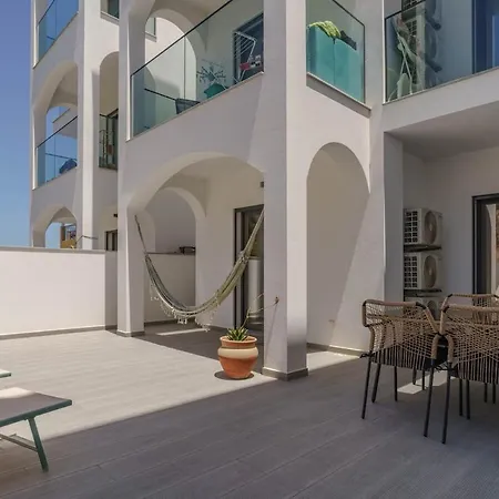 Colibri Cozy One Bedroom *