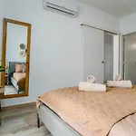 Colibri Cozy One Bedroom Apartmán *